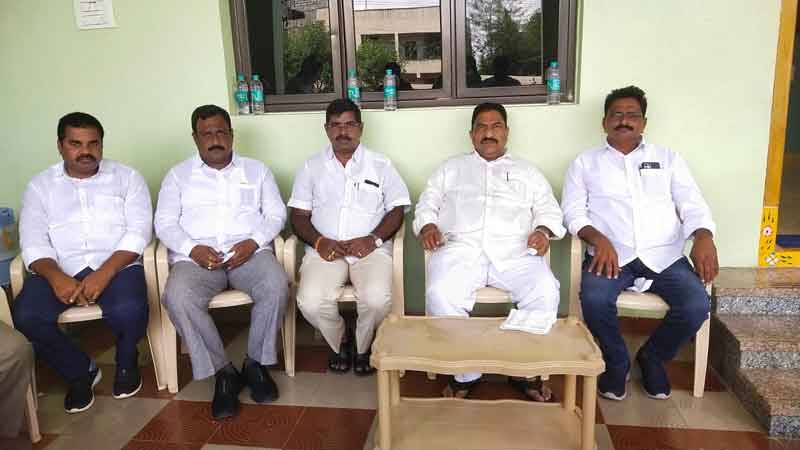 ప్రతి గింజనూ కొనుగోలు చేస్తాం