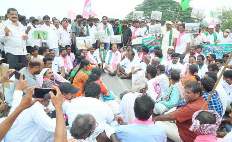 అన్నదాతలకు న్యాయం చేయాలి