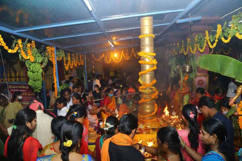 దేదీప్యం.. కాంతి పుంజం