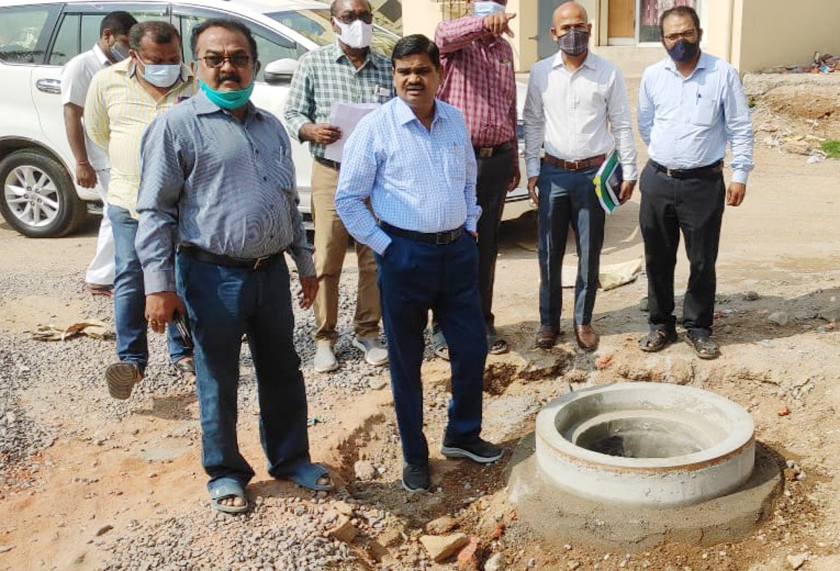 ‘స్మార్ట్‌’ పనుల్లో వేగం పెంచాలి