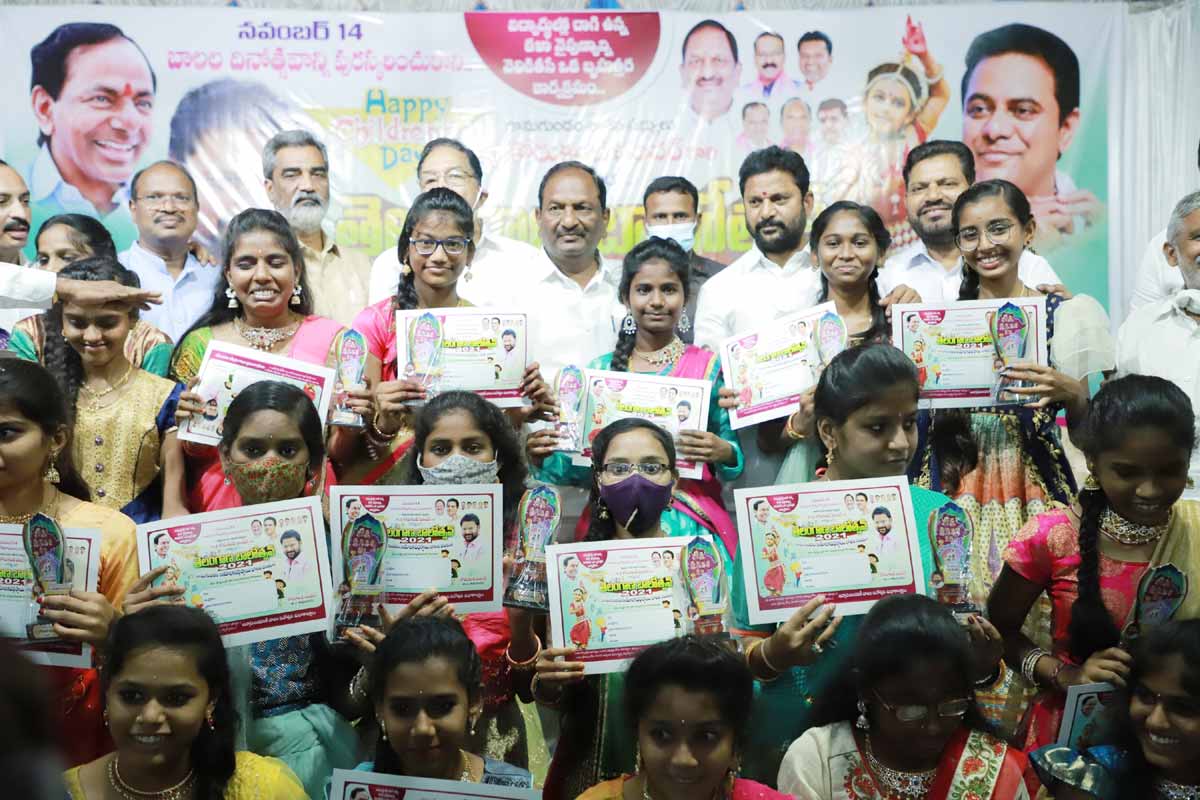 ప్రతిభను వెలికితీసేందుకే బాలోత్సవ్‌