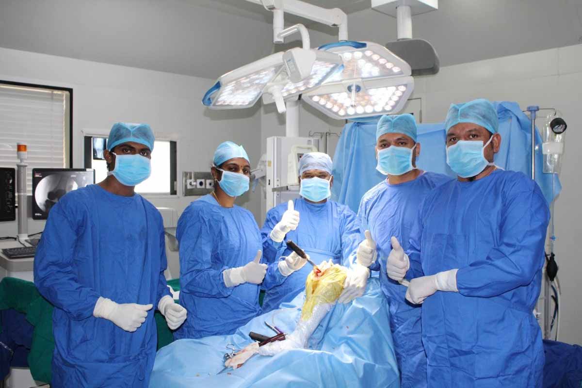 ‘రెనె’లో ఉచిత కీలుమార్పిడి శిబిరం