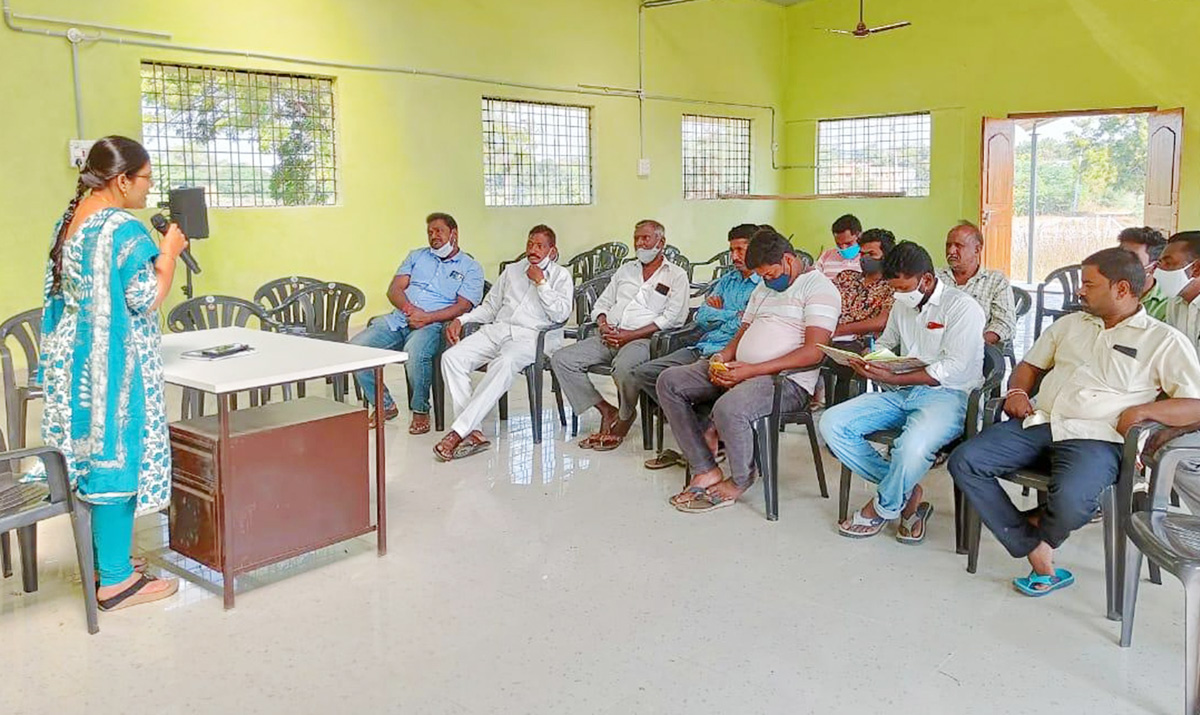 ప్రత్యామ్నాయ పంటలు సాగు చేయాలి