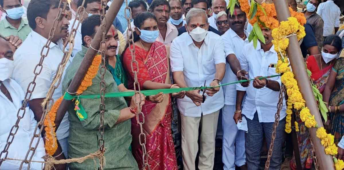 ప్రత్యామ్నాయ పంటలు వేయాలి