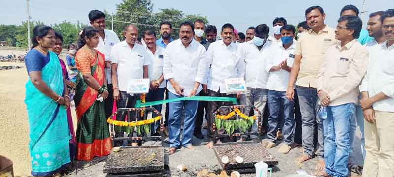 రైతులను వాహనాలతో తొక్కించలేదా?