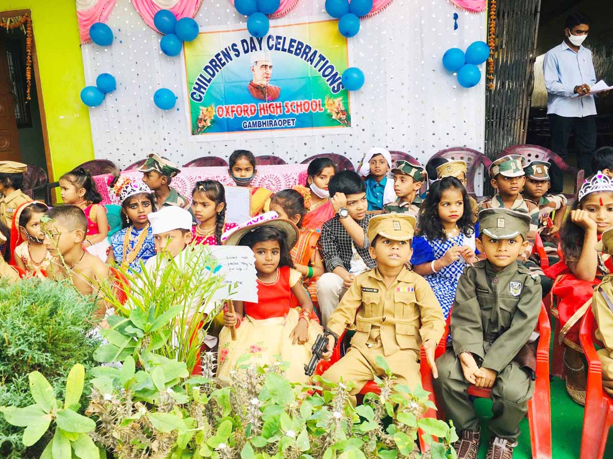 పాఠశాలల్లో స్వయం పాలన వేడుకలు