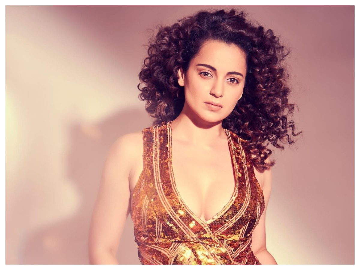 Kangana Ranaut | కనువిందు చేసే అందంతో నెటిజన్లను కట్టిపడేస్తున్న కంగనా రనౌత్..