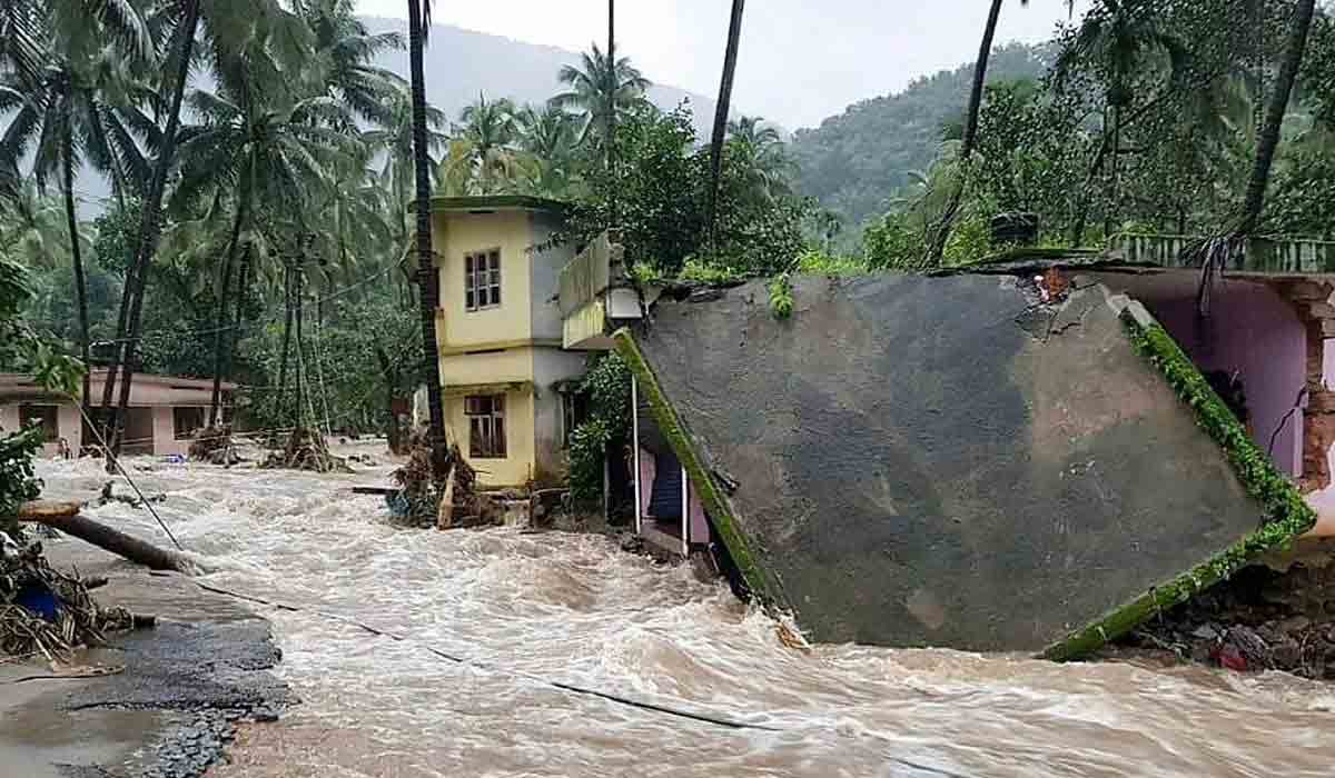 కేరళలో భారీ వర్షాలు.. శబరిమలలో దర్శనాలు నిలిపివేత
