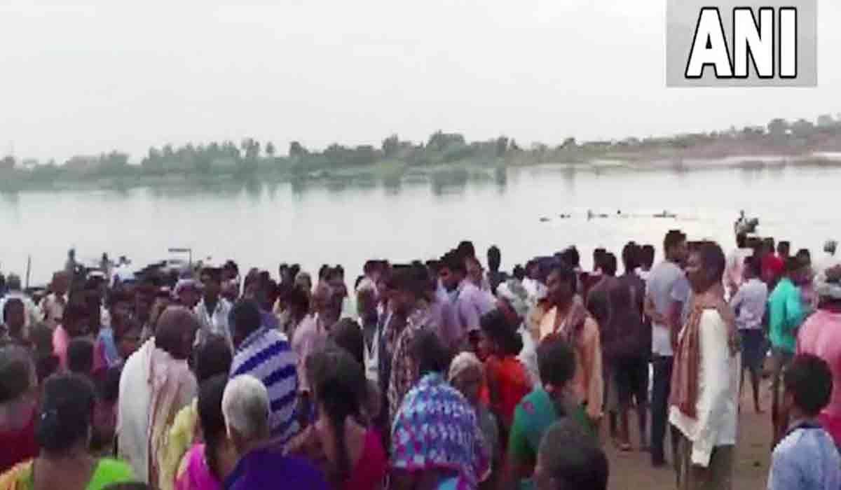 ఏపీలో విషాదం.. కృష్ణా న‌దిలో ముగ్గురు గ‌ల్లంతు