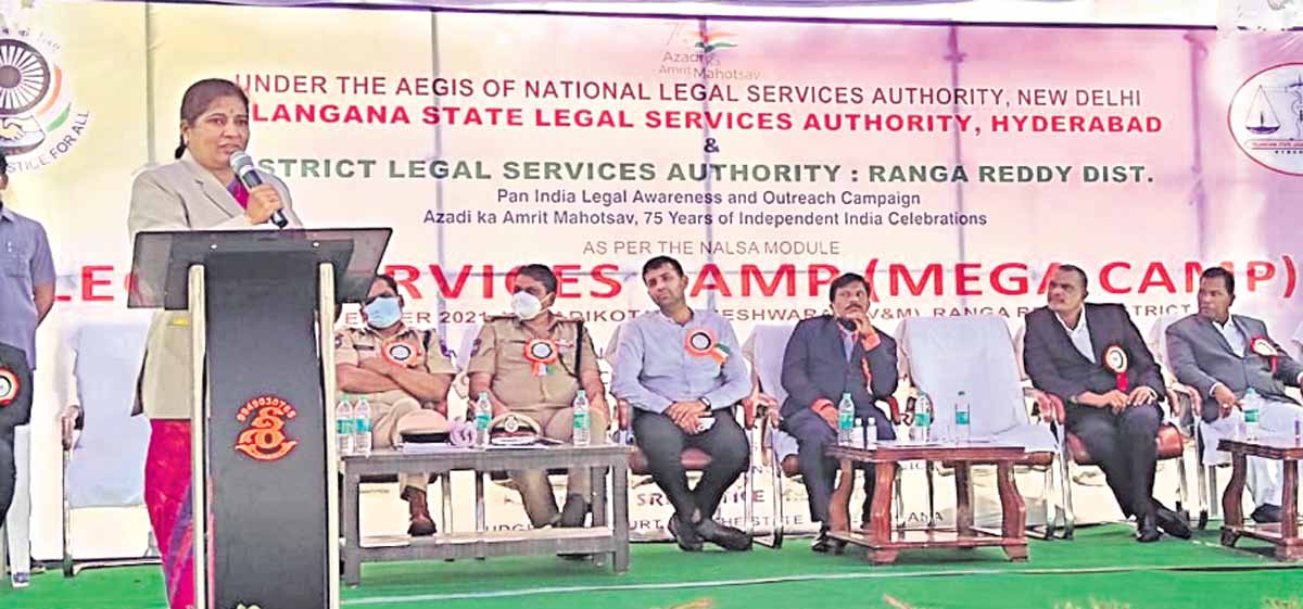 చట్టం ముందు అందరూ సమానులే..