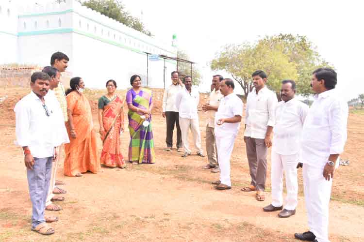 నర్సింగ్‌ విద్యకు పెద్దపీట