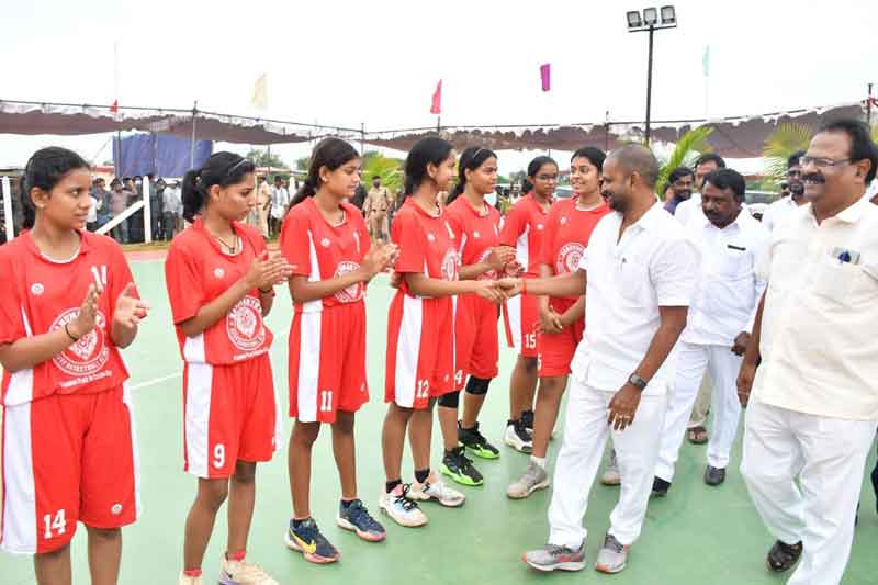 దేశానికి కీర్తి ప్రతిష్టలు తీసుకురావాలి