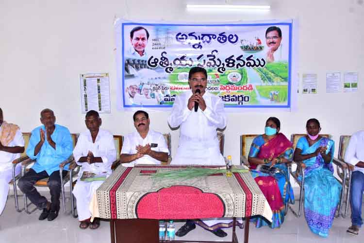 సంప్రదాయ సాగుకు స్వస్తి చెప్పాలి