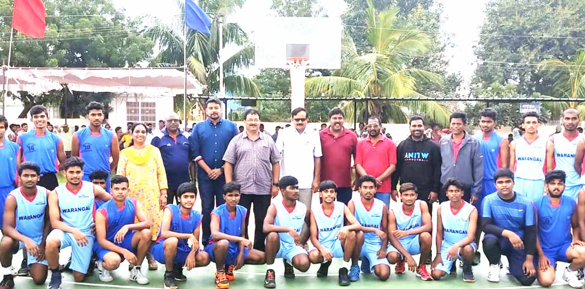 అట్టహసంగా..