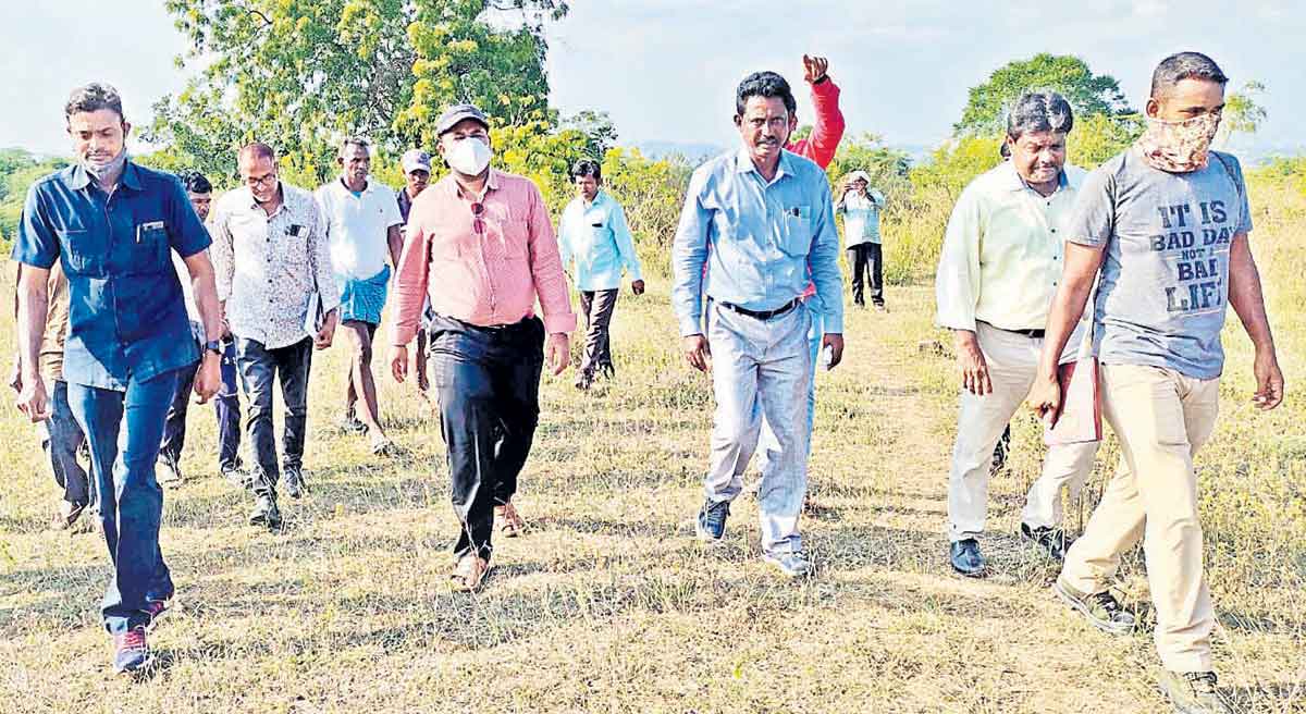 ‘పోడు’ పట్టాల ప్రక్రియను వేగవంతం చేయాలి