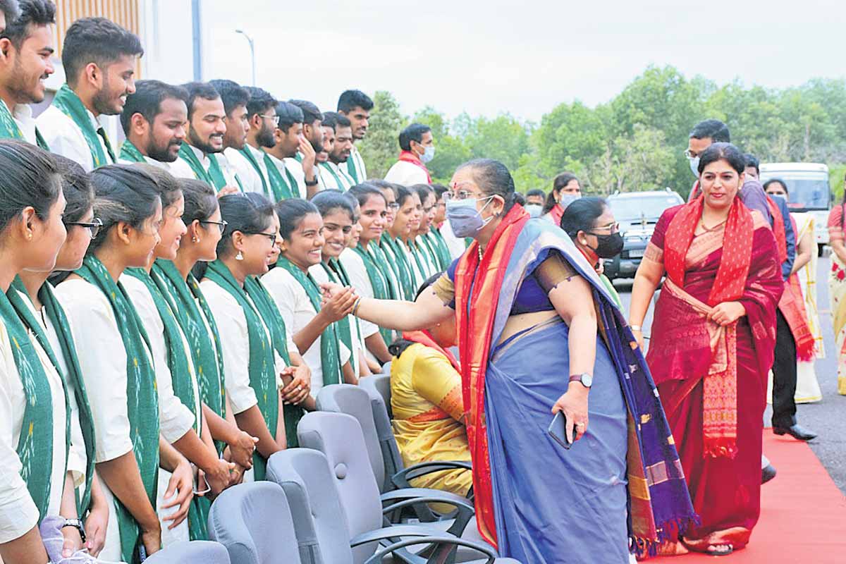 అంతర్జాతీయ స్థాయిలో రాణించాలి