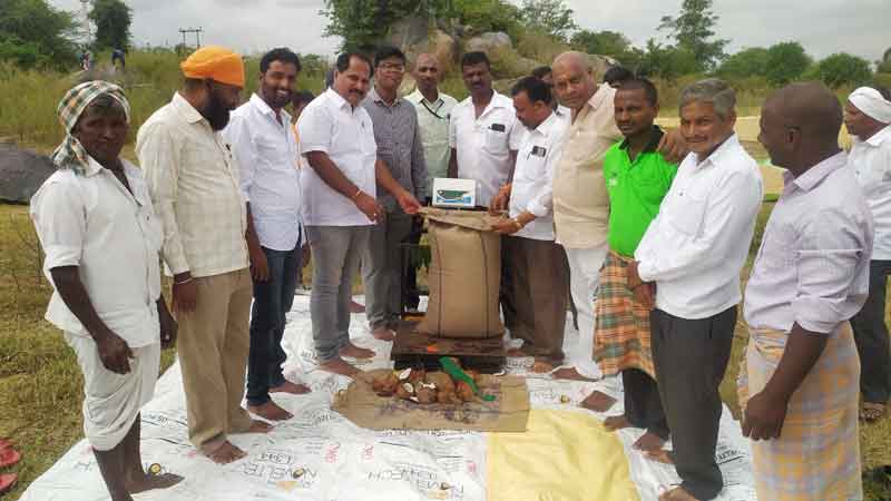 దళారులను నమ్మి మోసపోవద్దు