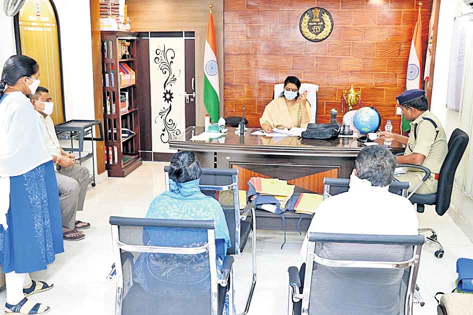 ప్రజావాణిలో ఫిర్యాదుల వెల్లువ