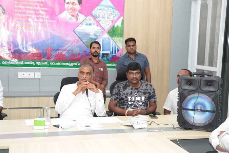 టీఆర్‌ఎస్‌కు పట్టుకొమ్మలు..భవిష్యత్‌ కార్యసాధకులు