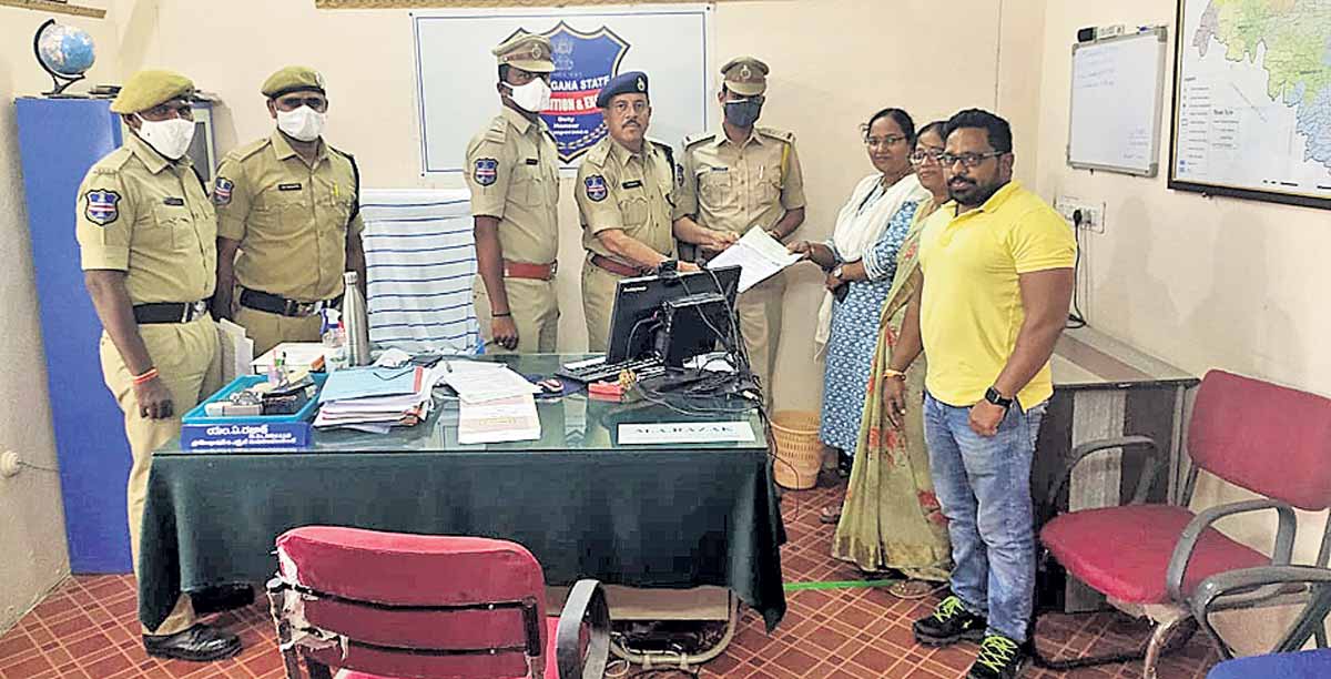 లక్కు.. కిక్కు..!