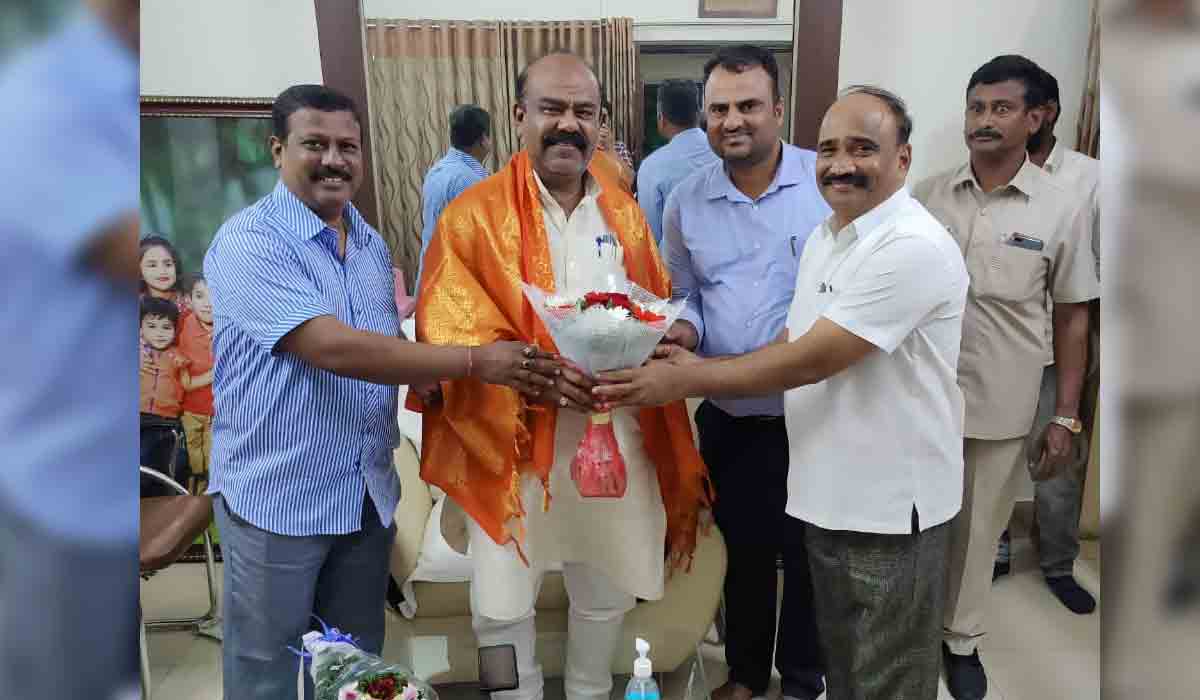 ఎమ్మెల్సీగా ఎన్నికైన మధుసూదనాచారికి టీఆర్ఎస్ లీగల్ సెల్ అభినందనలు