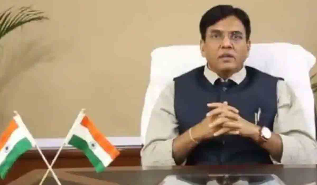 దేశంలో DAP, యూరియా లభ్యతపై రాష్ట్రాల వ్య‌వ‌సాయ మంత్రుల‌తో కేంద్రం స‌మీక్ష‌