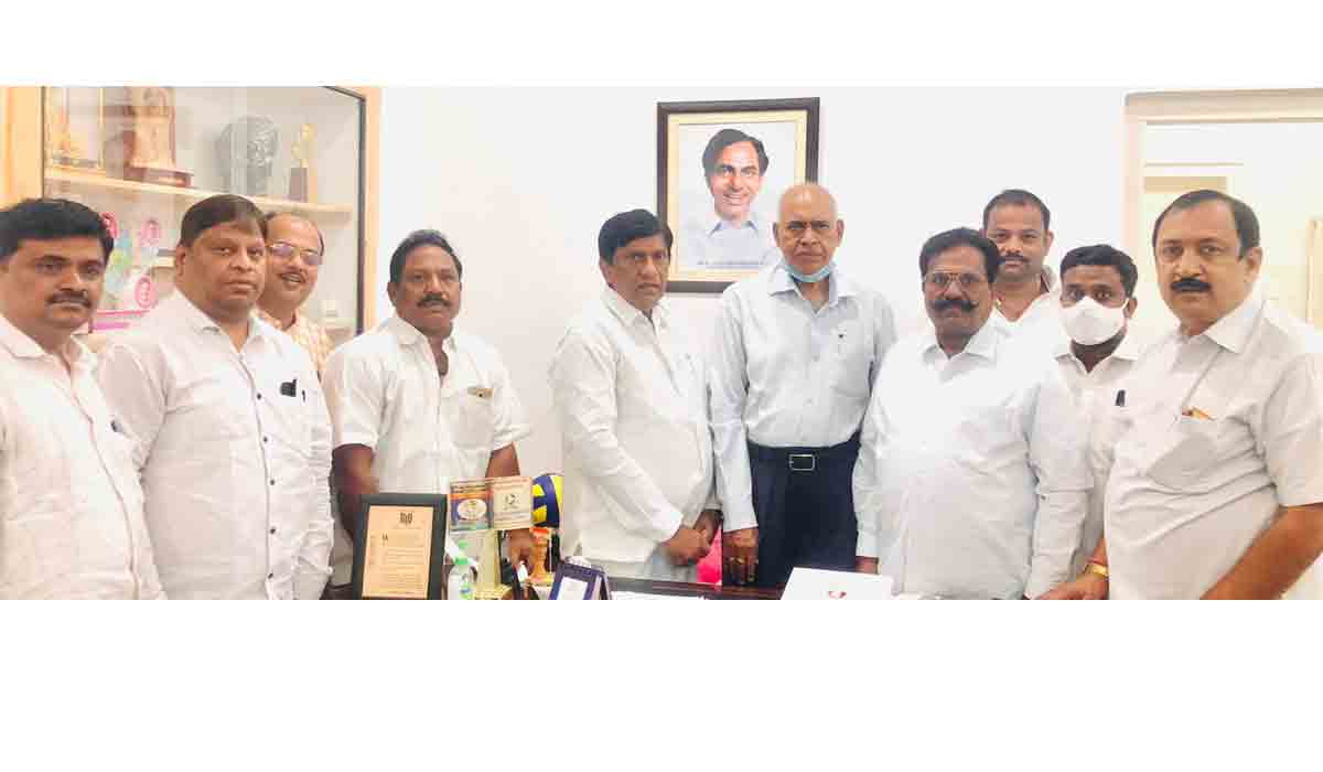 Telangana | వినోద్ కుమార్తో మరాఠా మండల్ ప్రతినిధుల భేటీ