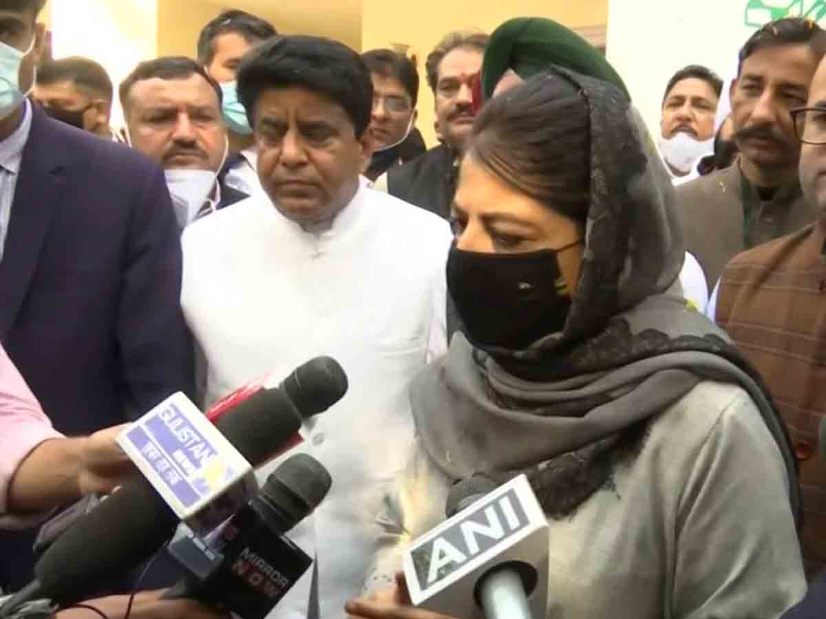 ఆర్‌ఎస్‌ఎస్, బీజేపీ.. హిందుత్వాన్ని హైజాక్ చేశాయి: మెహబూబా ముఫ్తీ