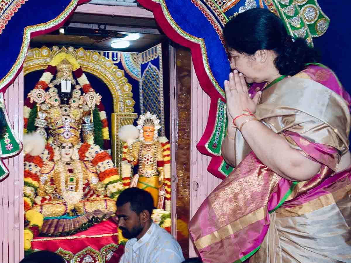 రాష్ట్ర ప్రజలకు దీపావళి శుభాకాంక్షలు తెలిపిన మంత్రి స‌త్య‌వ‌తి రాథోడ్‌