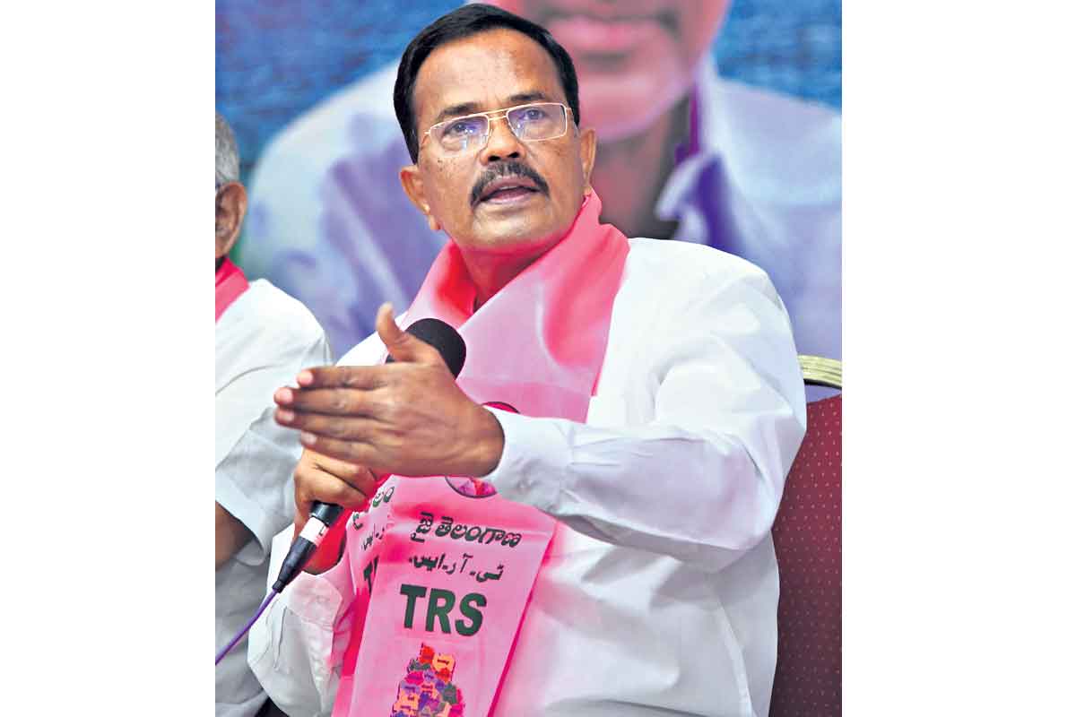 దళితబంధును అడ్డుకుంటే తరిమికొడ్తాం