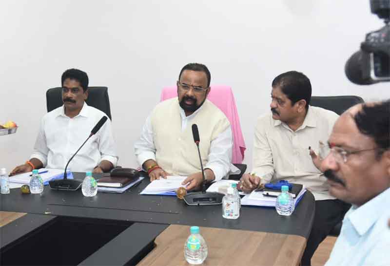 యాసంగి సీజన్‌కు  రూ.50 కోట్ల పంట రుణాలు