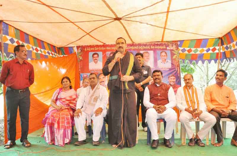 చేనేత కార్మికుల సంక్షేమానికి ప్రభుత్వం కృషి