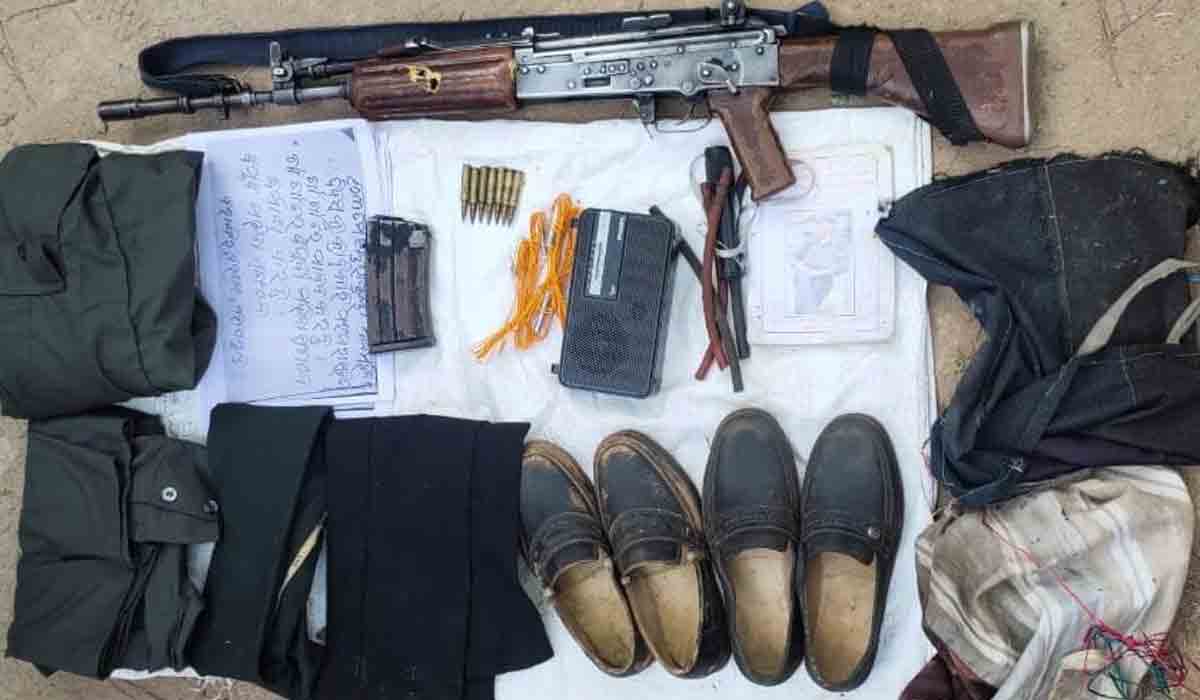 Naxal commander: ఎన్‌కౌంట‌ర్‌లో న‌క్స‌ల్ క‌మాండ‌ర్ మృతి.. ఆయుధాలు, పేలుడు ప‌దార్థాలు స్వాధీనం