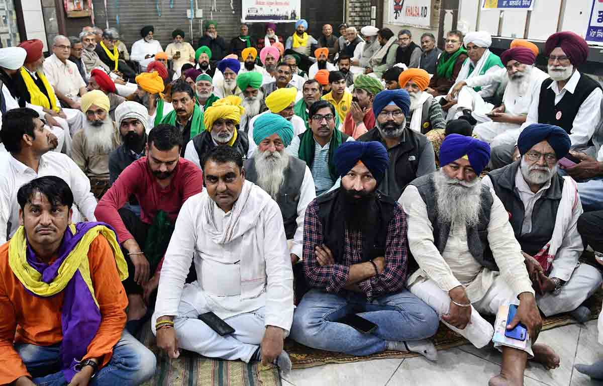 వ్యవసాయ చట్టాల రద్దు బిల్లుకు కేంద్ర మంత్రివర్గం ఆమోదం