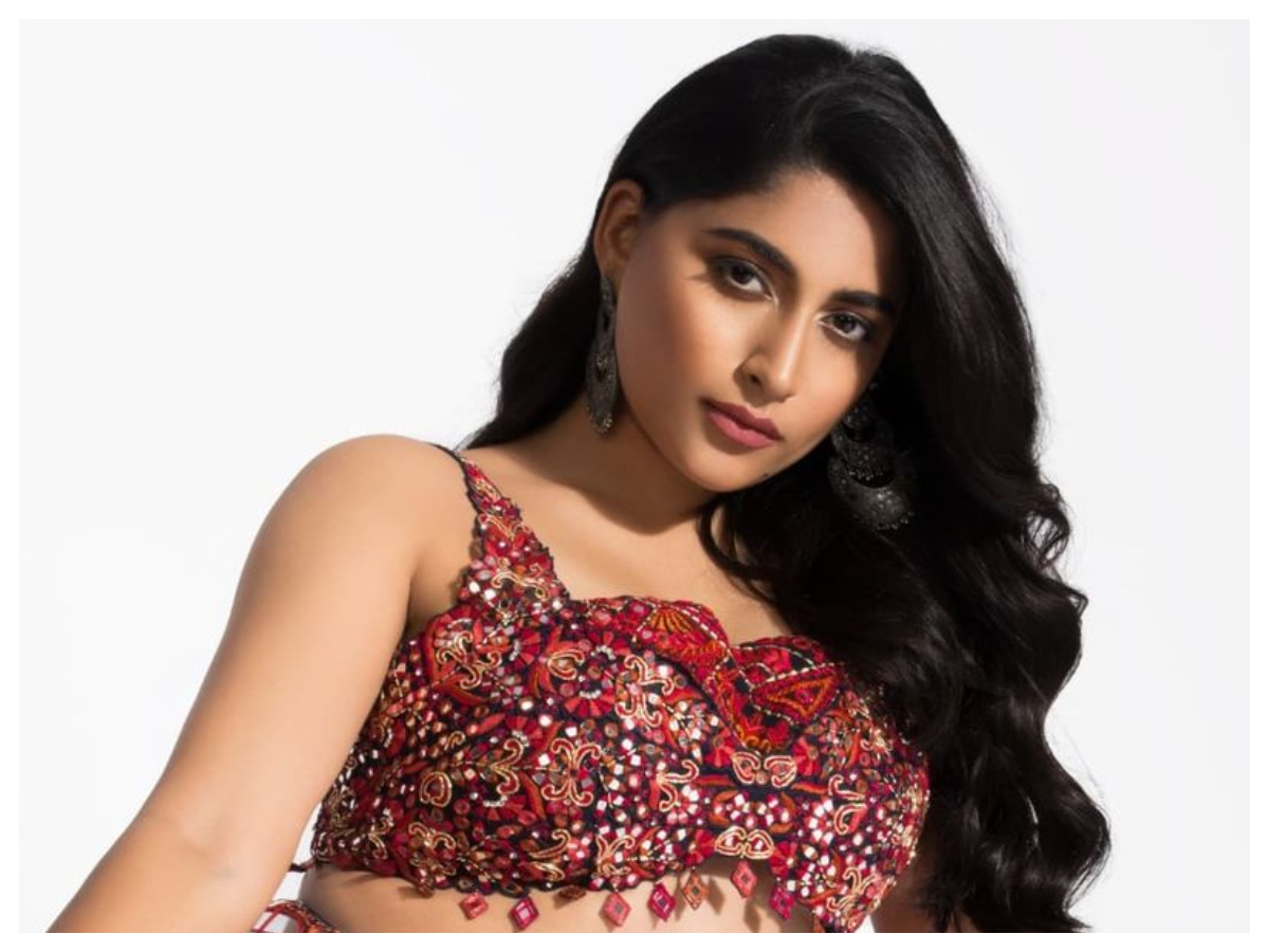 Nishvika Naidu | నిశ్వికా నాయుడు అందాలు అదరహో..