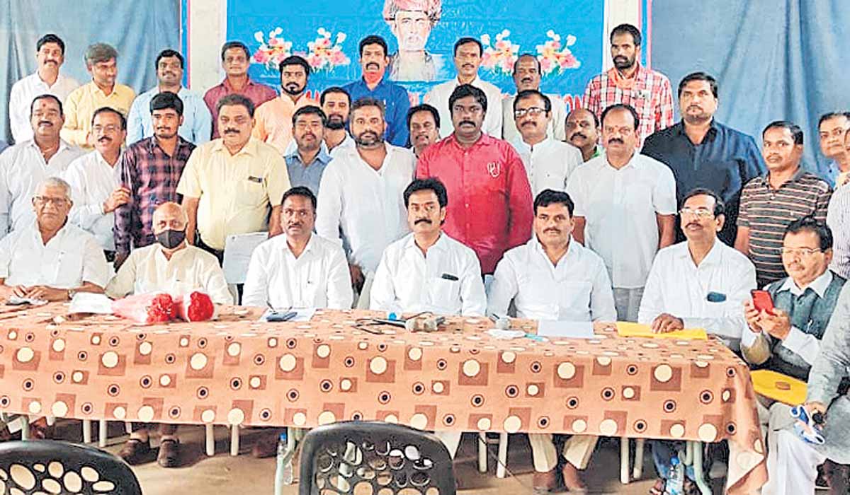 16 లక్షల పోస్టులను కేంద్రం భర్తీచేయాలి