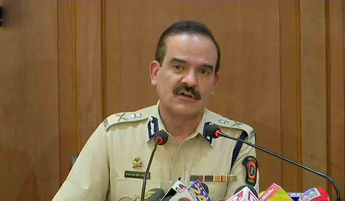 Param Bir Singh: కోర్టు ముందుకు పరమ్ బీర్ సింగ్.. నాన్ బెయిలబుల్ వారెంట్ రద్దు