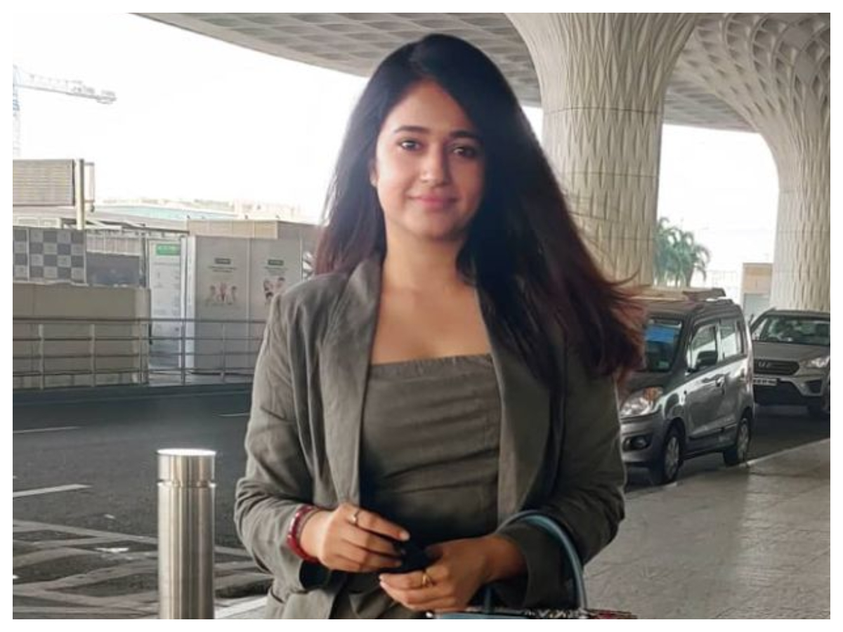 Poonam Bajwa | పూనమ్ బజ్వా గ్లామ‌ర్ షో..