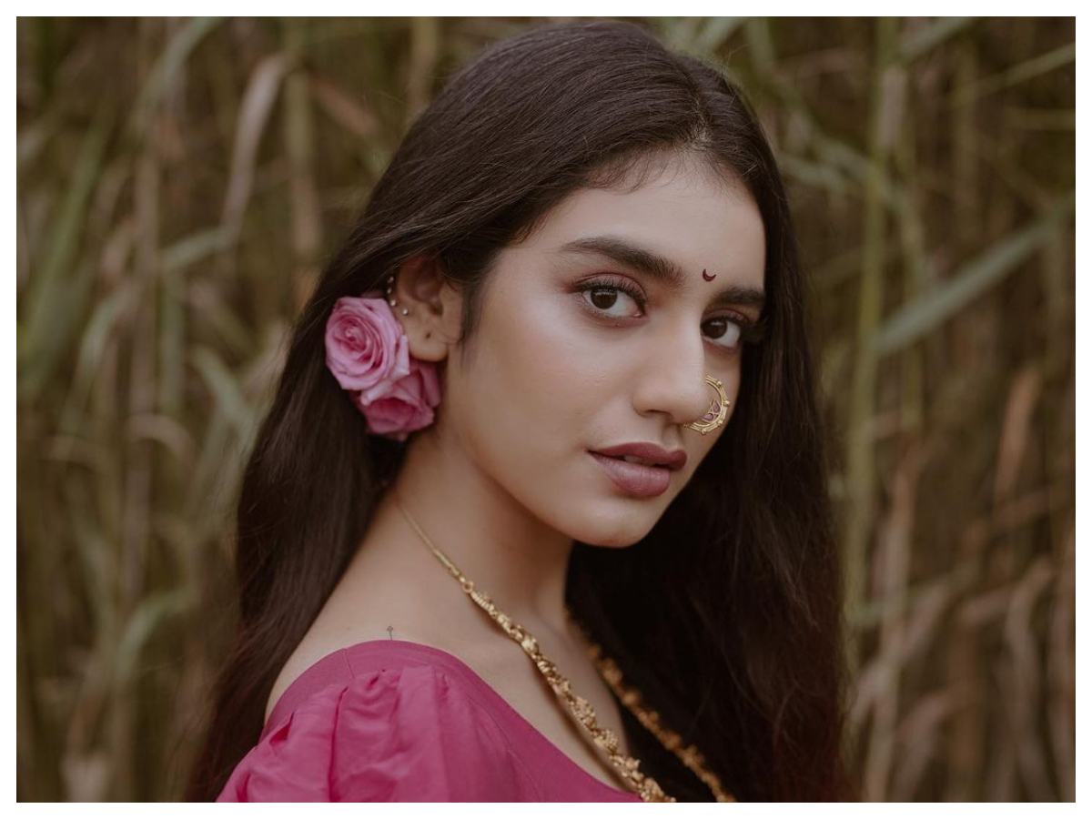 Priya Prakash Varrier | క్యూట్ లుక్స్‌లో ప్రియా ప్రకాష్ వారియర్..