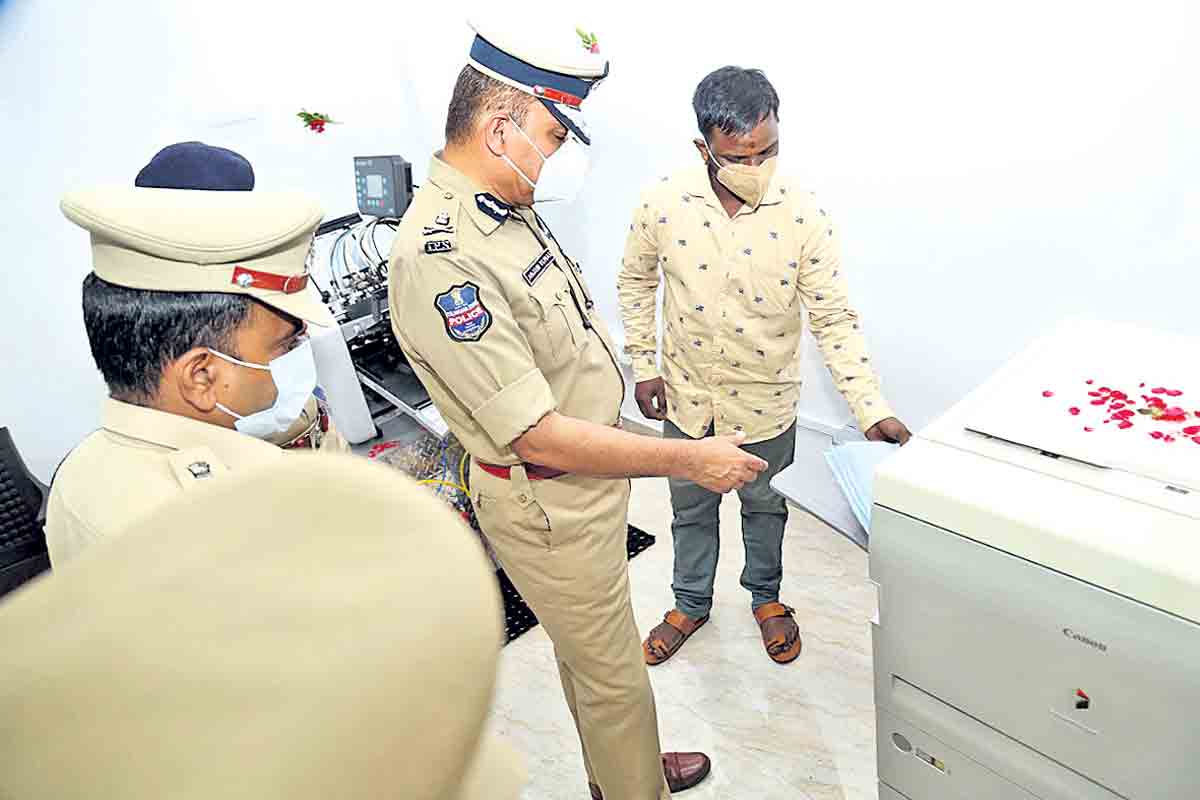 రాష్ట్రవ్యాప్తంగా రోజుకు 25 వేల చలాన్ల జారీ..