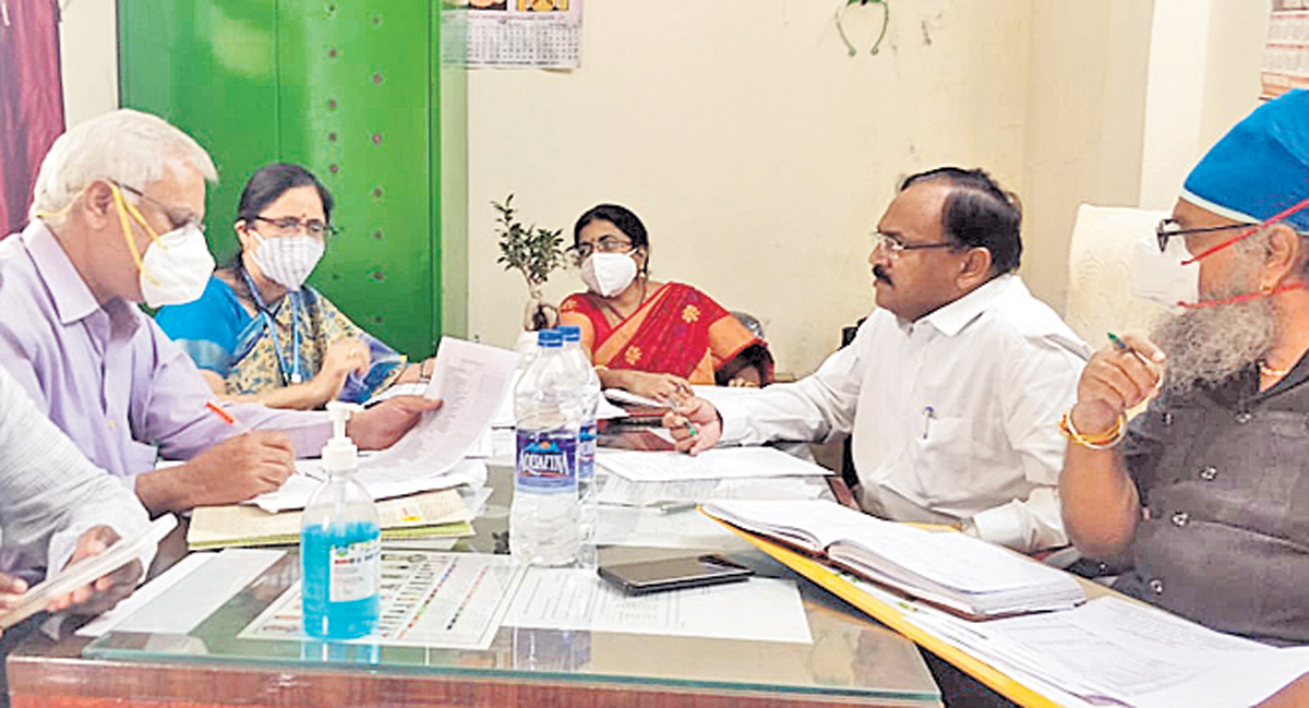 కొవిడ్‌ నిబంధనలు పాటిస్తూ కు.ని. ఆపరేషన్‌లు చేయండి