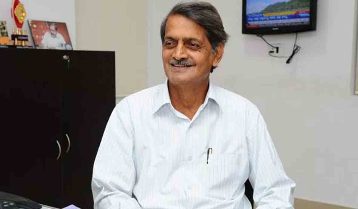 ఆర్ విద్యాసాగ‌ర్ రావుకు సీఎం కేసీఆర్ నివాళులు