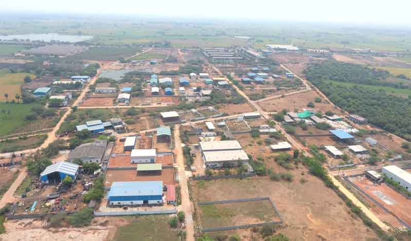 లక్ష్యానికి దూరంగా పారిశ్రామిక వాడ