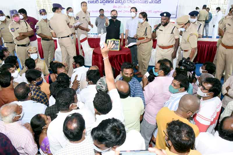 లక్‌ అంటే.. వీళ్లదే!