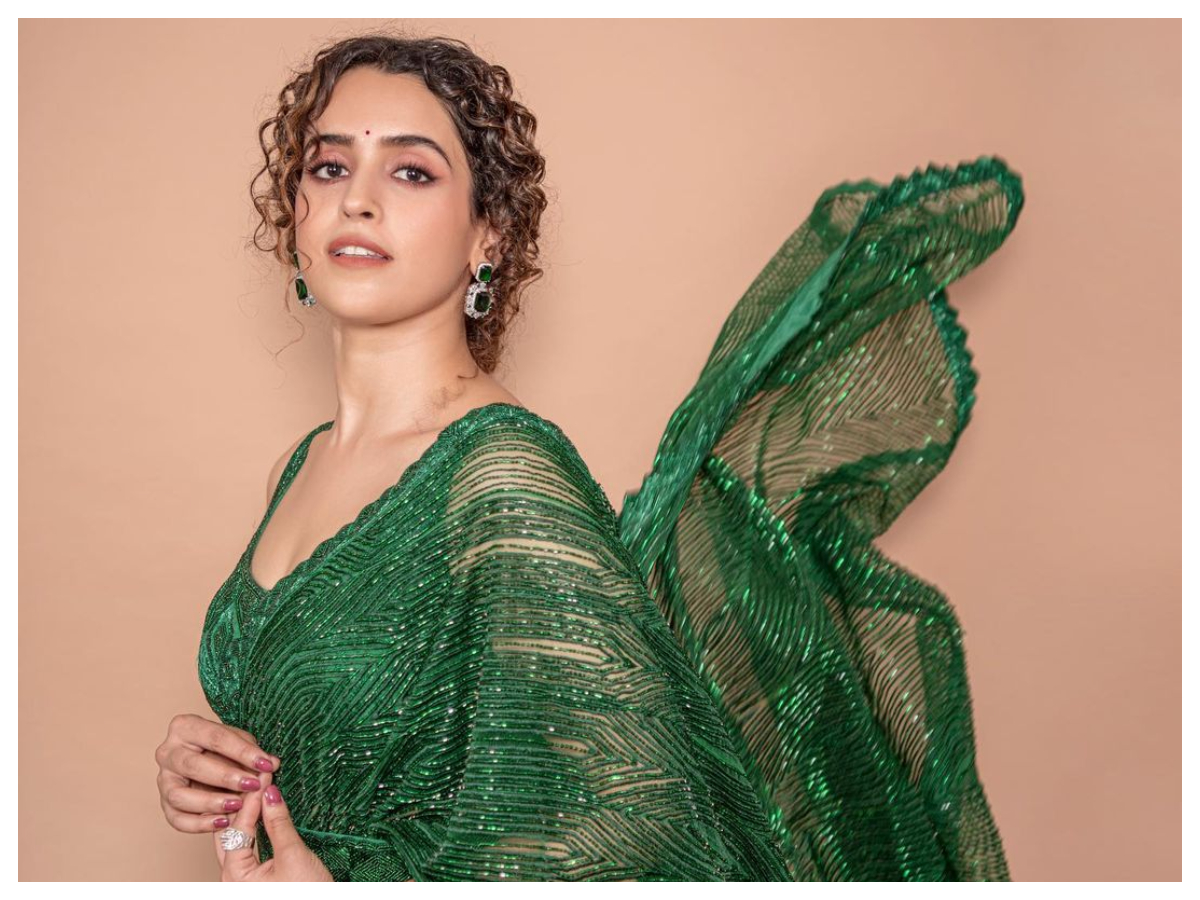 Sanya Malhotra | గ్రీన్ డ్రెస్‌లో అదరగొట్టిన సన్యా మల్హోత్రా..