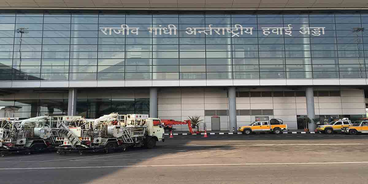 Shamshabad Airport | చెన్నైకి వెళ్లాల్సిన నాలుగు విమానాలు.. శంషాబాద్‌లో ఎమర్జెన్సీ ల్యాండింగ్‌!