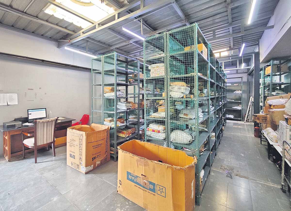 ఇండియన్‌ షాపింగ్‌.. ఫారిన్‌ డెలివరీ!