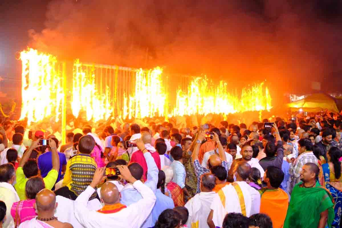 Srisailam Temple | మల్లన్న సన్నిధిలో జ్వాలాతోరణం