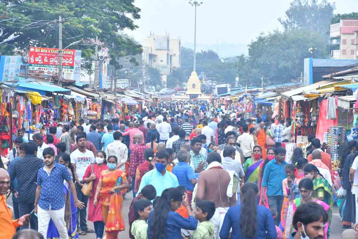 Srisailam Temple | భక్తులతో కిక్కిరిసిన శ్రీగిరులు