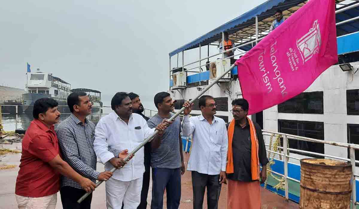 నాగార్జున సాగర్ టు శ్రీశైలం లాంచీ ప్రారంభం